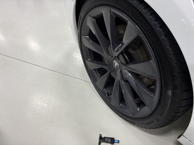 Tesla Model S 85 — zdjęcie 17