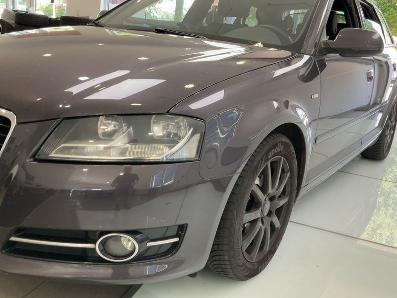 Audi A3 Sportback 1.6 TDI S line Sportpaket 2011 – снимка 2