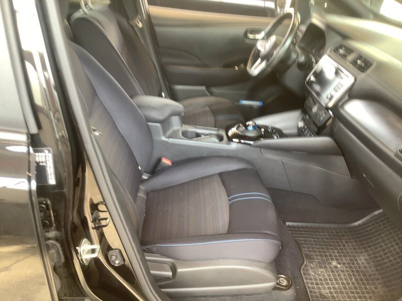 Nissan Leaf electric drive 110 kW Acenta — zdjęcie 11
