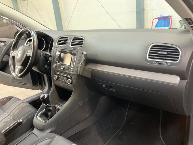 Volkswagen Golf VI 2.0 TDI Match BlueMotion Tech 2012 – снимка 30