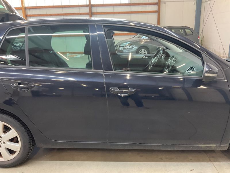 Volkswagen Golf VI 2.0 TDI Match BlueMotion Tech 2012 – снимка 10
