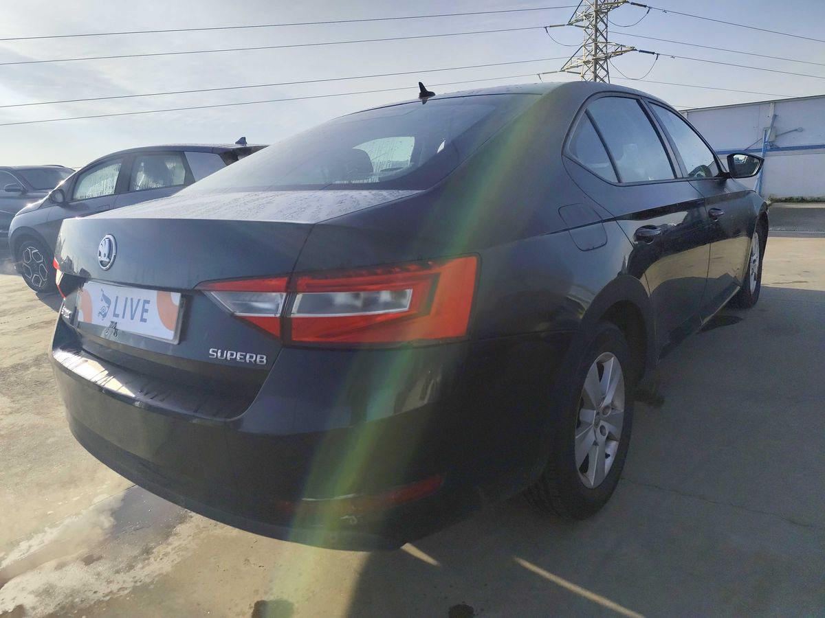 Skoda Superb 2017 — photo 6