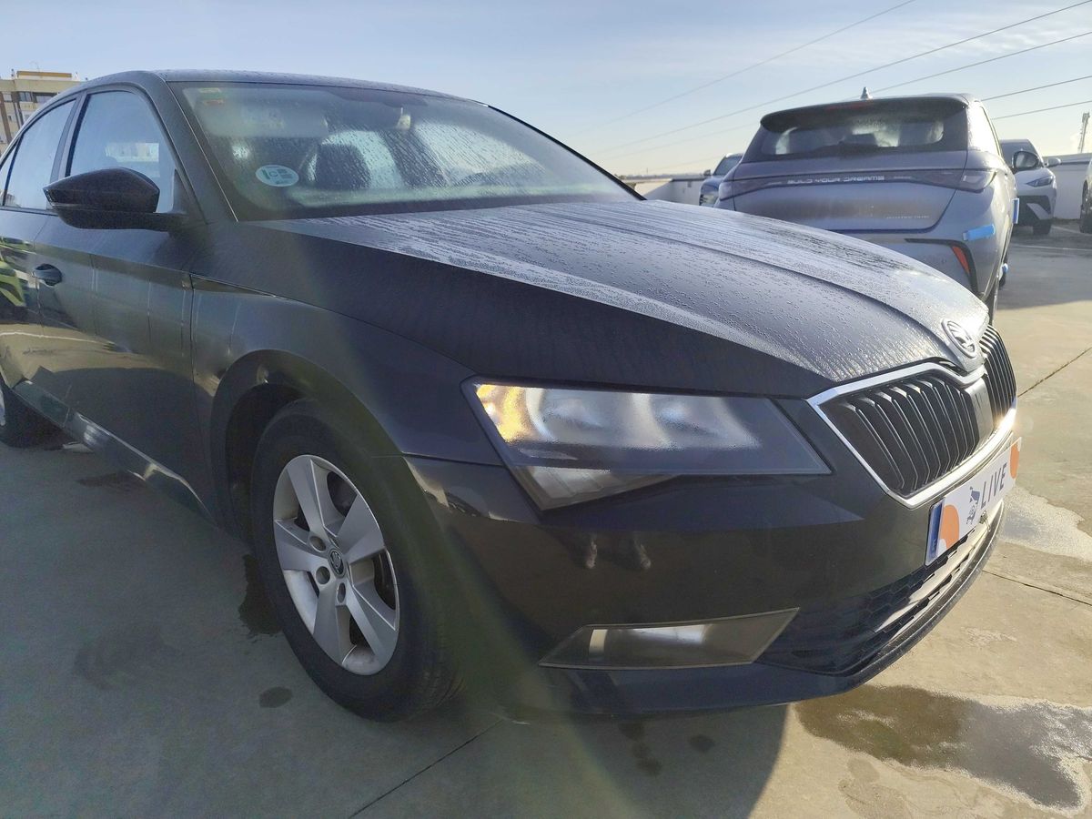 Skoda Superb 2017 — photo 7
