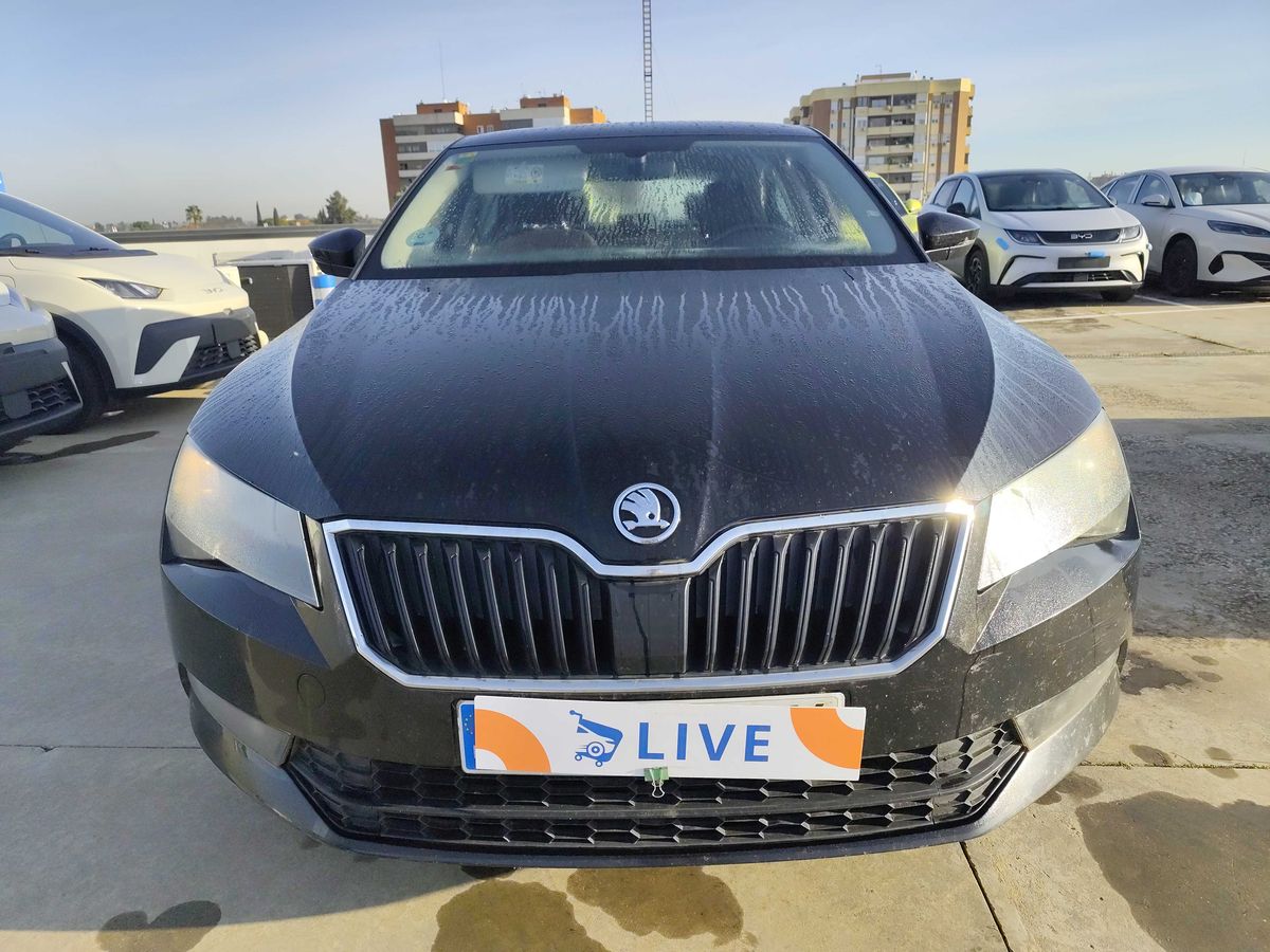 Skoda Superb 2017 — photo 8