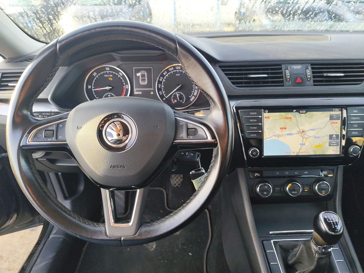 Skoda Superb 2017 — photo 21