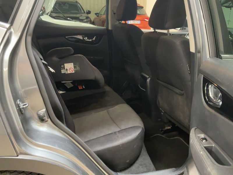 Nissan Qashqai 1.2 Tekna — zdjęcie 14
