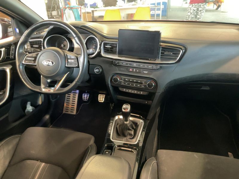 Kia pro_cee'd 1.4 TGDI GT Line — zdjęcie 12