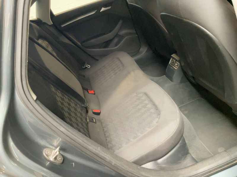 Audi A3 Limousine 1.4 TFSI Attraction — zdjęcie 14