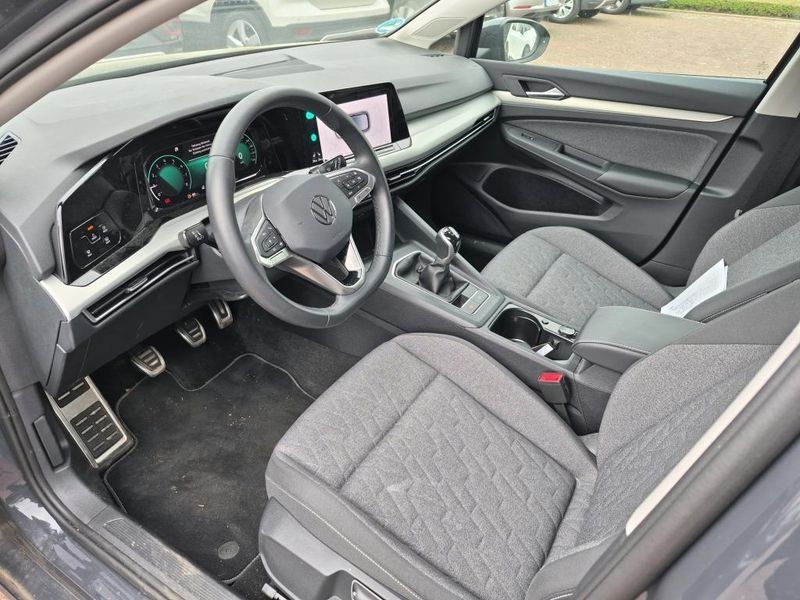 Volkswagen Golf VIII 1.0 TSI Move — zdjęcie 9