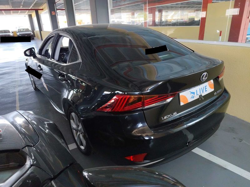 Lexus IS-Serie IS 300h Business — zdjęcie 3