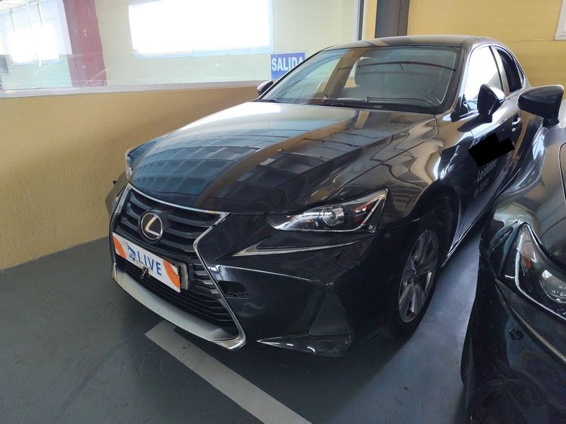 Lexus IS-Serie IS 300h Business — zdjęcie 2