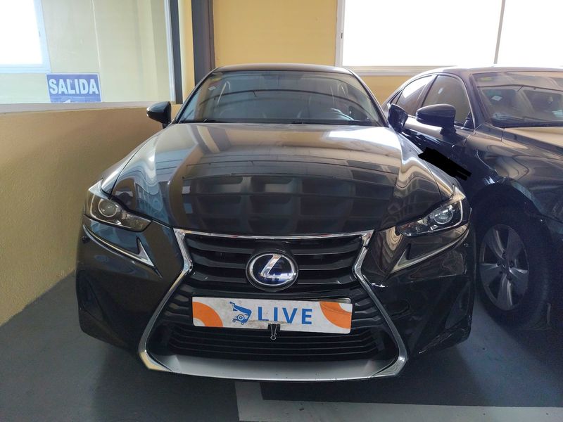 Lexus IS-Serie IS 300h Business — zdjęcie 7