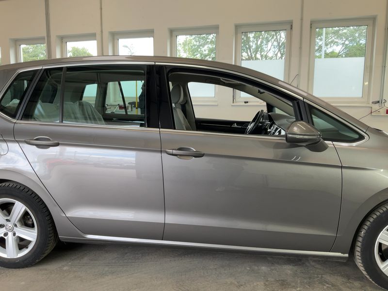 Volkswagen Golf VII Sportsvan 2.0 TDI Highline BlueMotion Tech — zdjęcie 7