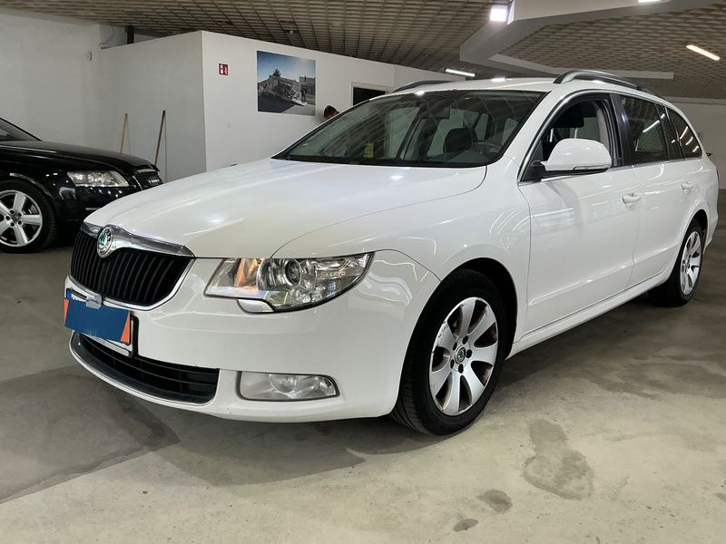 Skoda Superb 1.6 TDI GreenLine — zdjęcie 1