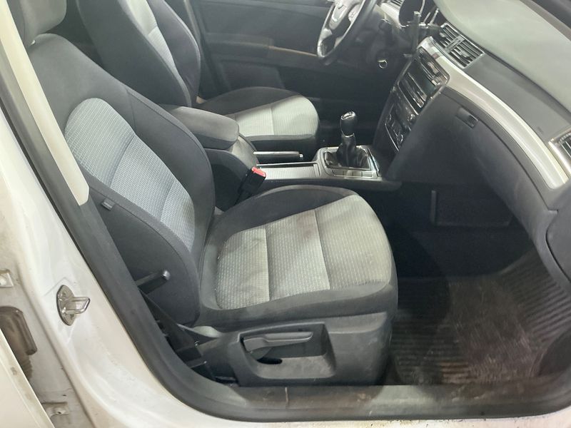 Skoda Superb 1.6 TDI GreenLine — zdjęcie 3