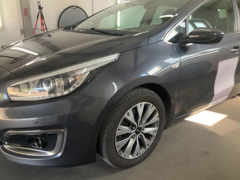 Kia cee'd 1.6 CRDi Dream Team — zdjęcie 2