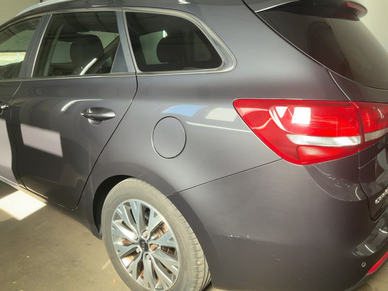 Kia cee'd 1.6 CRDi Dream Team — zdjęcie 3