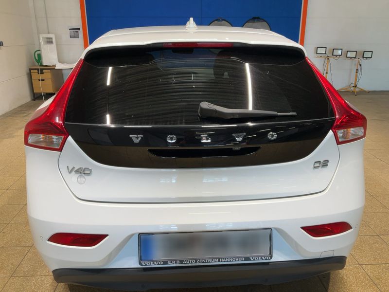 Volvo V40 2.0 D2 Momentum — zdjęcie 5
