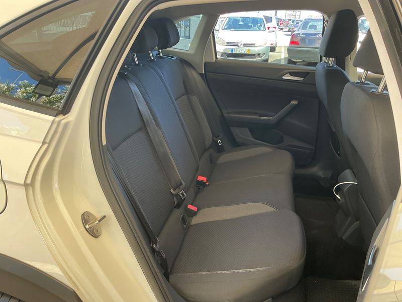 Volkswagen Taigo 1.0 TSI Life — zdjęcie 14