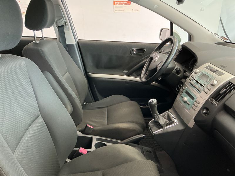 Toyota Corolla Verso 1.8 Edition — zdjęcie 3