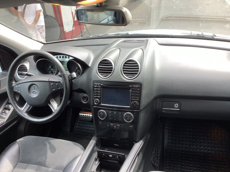 Mercedes-Benz M-Klasse ML 320 CDI — zdjęcie 12