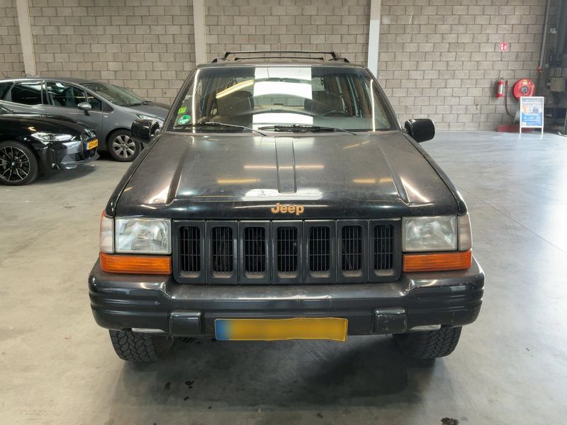 Jeep Grand Cherokee 5.2 V8 Ltd. — zdjęcie 9