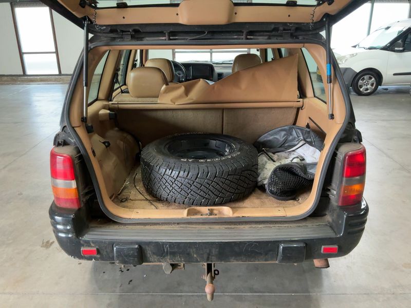 Jeep Grand Cherokee 5.2 V8 Ltd. — zdjęcie 10