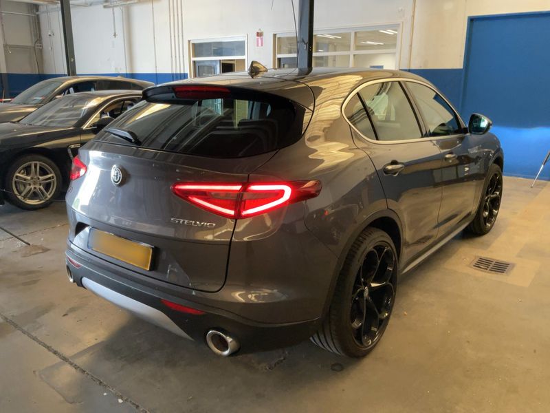 Alfa Romeo Stelvio 2.0 Turbo Super Q4 — zdjęcie 6