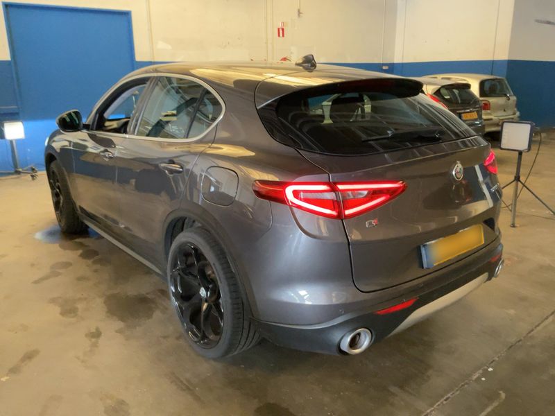 Alfa Romeo Stelvio 2.0 Turbo Super Q4 — zdjęcie 3