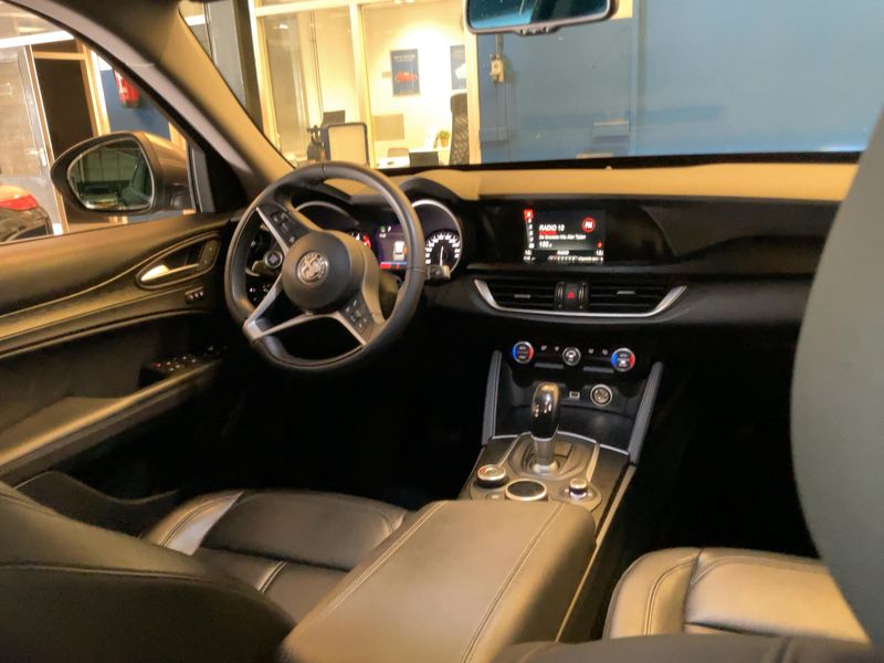 Alfa Romeo Stelvio 2.0 Turbo Super Q4 — zdjęcie 12