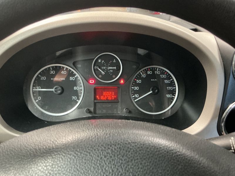 Peugeot Partner 1.6 HDi Outdoor 2012 – снимка 18