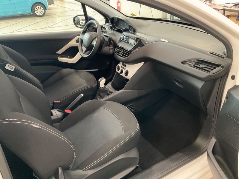 Peugeot 208 1.2 PureTech Like 2017 – снимка 3