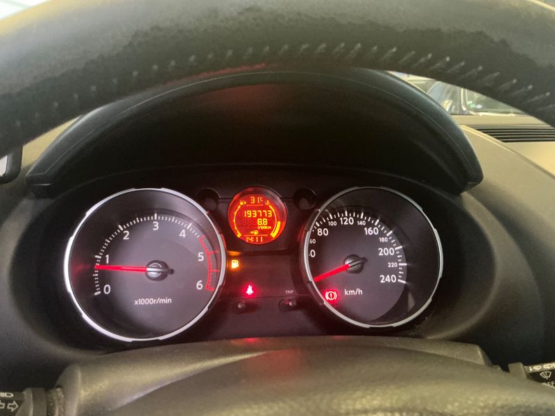 Nissan Qashqai 2.0 dCi Tekna 4x4 2008 – снимка 4