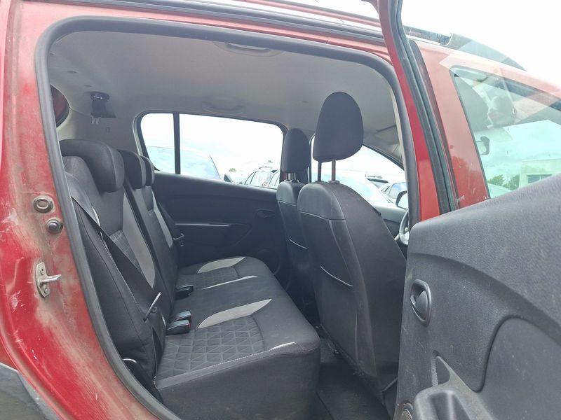 Dacia Sandero 1.5 dCi Stepway Prestige — zdjęcie 14