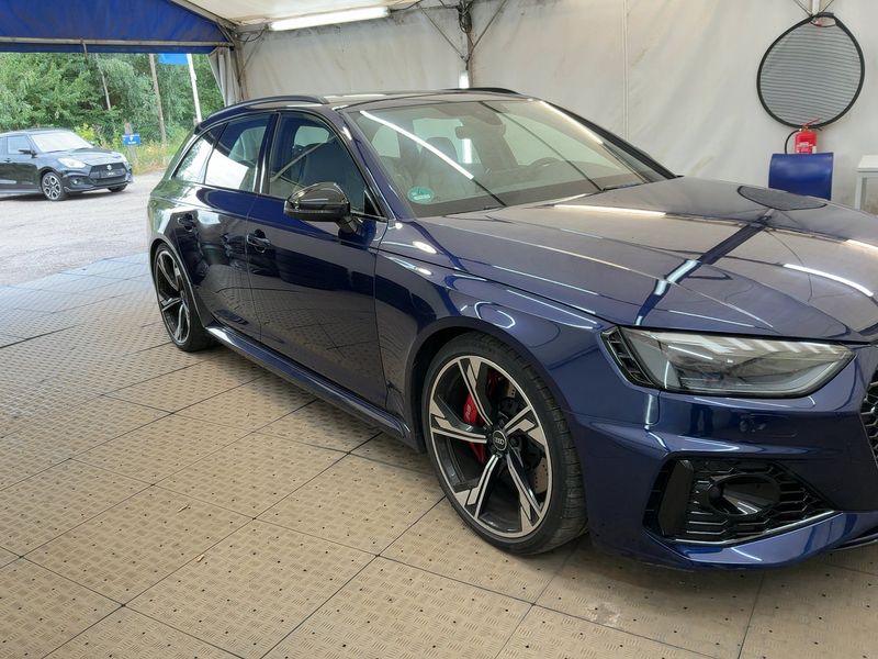 Audi RS 4 2.9 TFSI quattro — zdjęcie 8