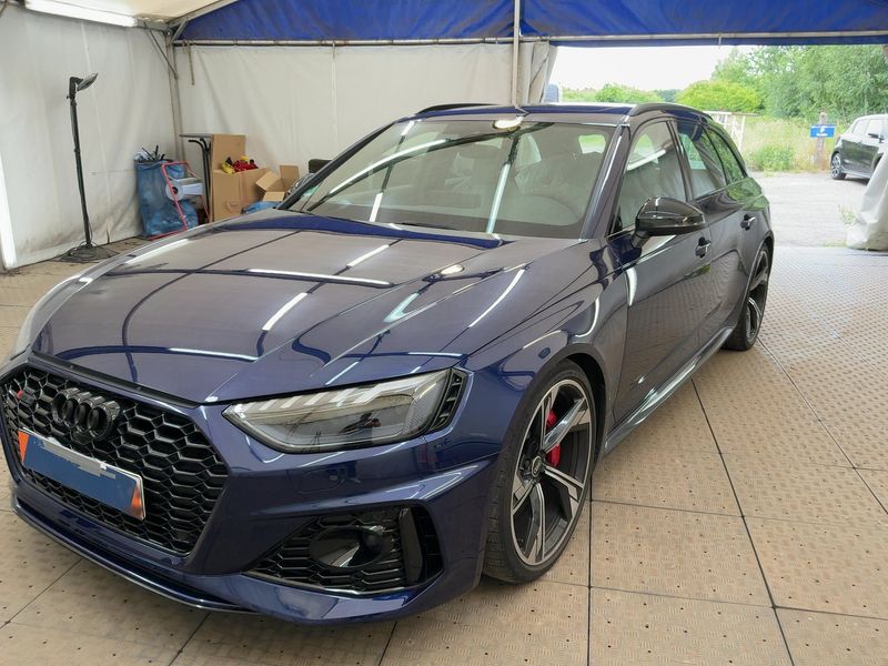 Audi RS 4 2.9 TFSI quattro