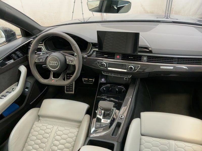 Audi RS 4 2.9 TFSI quattro — zdjęcie 12