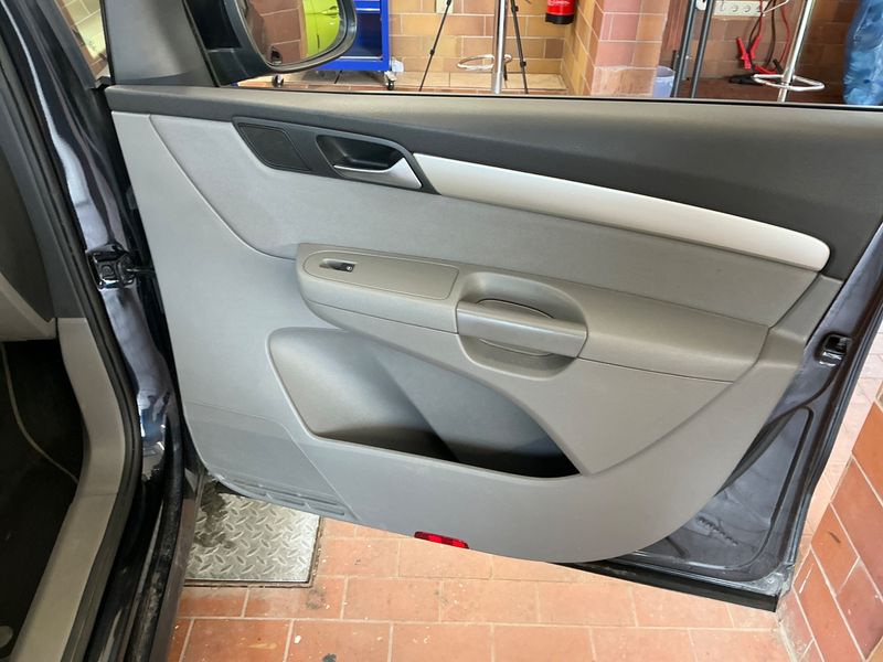 Seat Alhambra 2.0 TDI Style 2014 – снимка 25