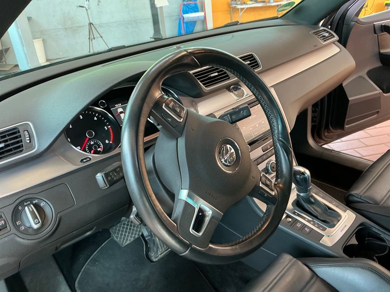 Volkswagen Passat 2.0 TDI Highline 4Motion BlueMotion Tech 2012 – снимка 32