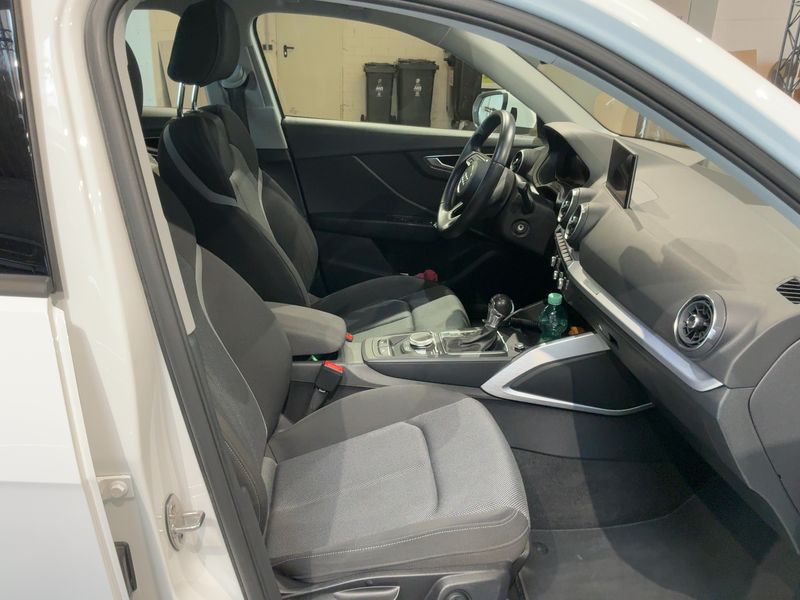 Audi Q2 1.4 TFSI ACT Sport — zdjęcie 11