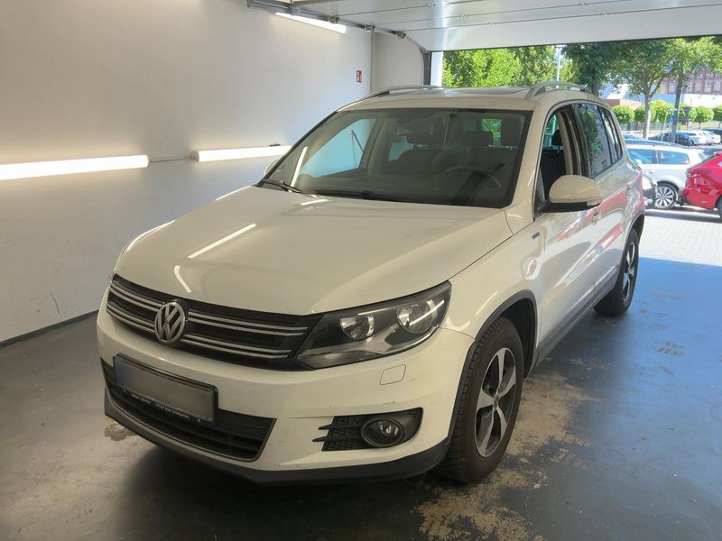Volkswagen Tiguan 2.0 TDI Lounge Sport & Style BlueMotion Tech 2016 – снимка 1