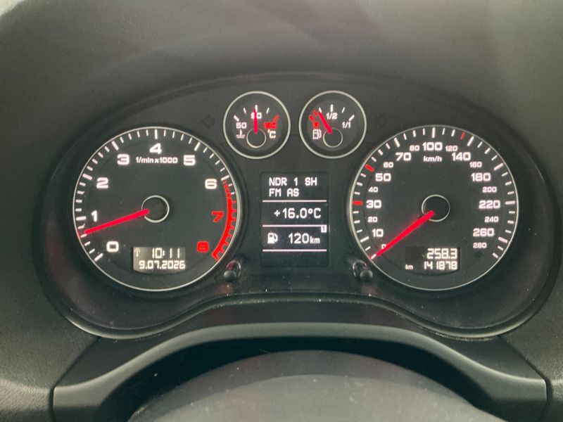 Audi A3 1.6 Attraction — zdjęcie 4