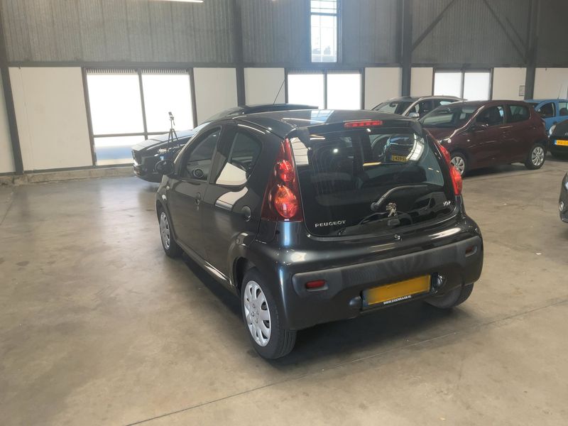 Peugeot 107 1.0 Access — zdjęcie 3