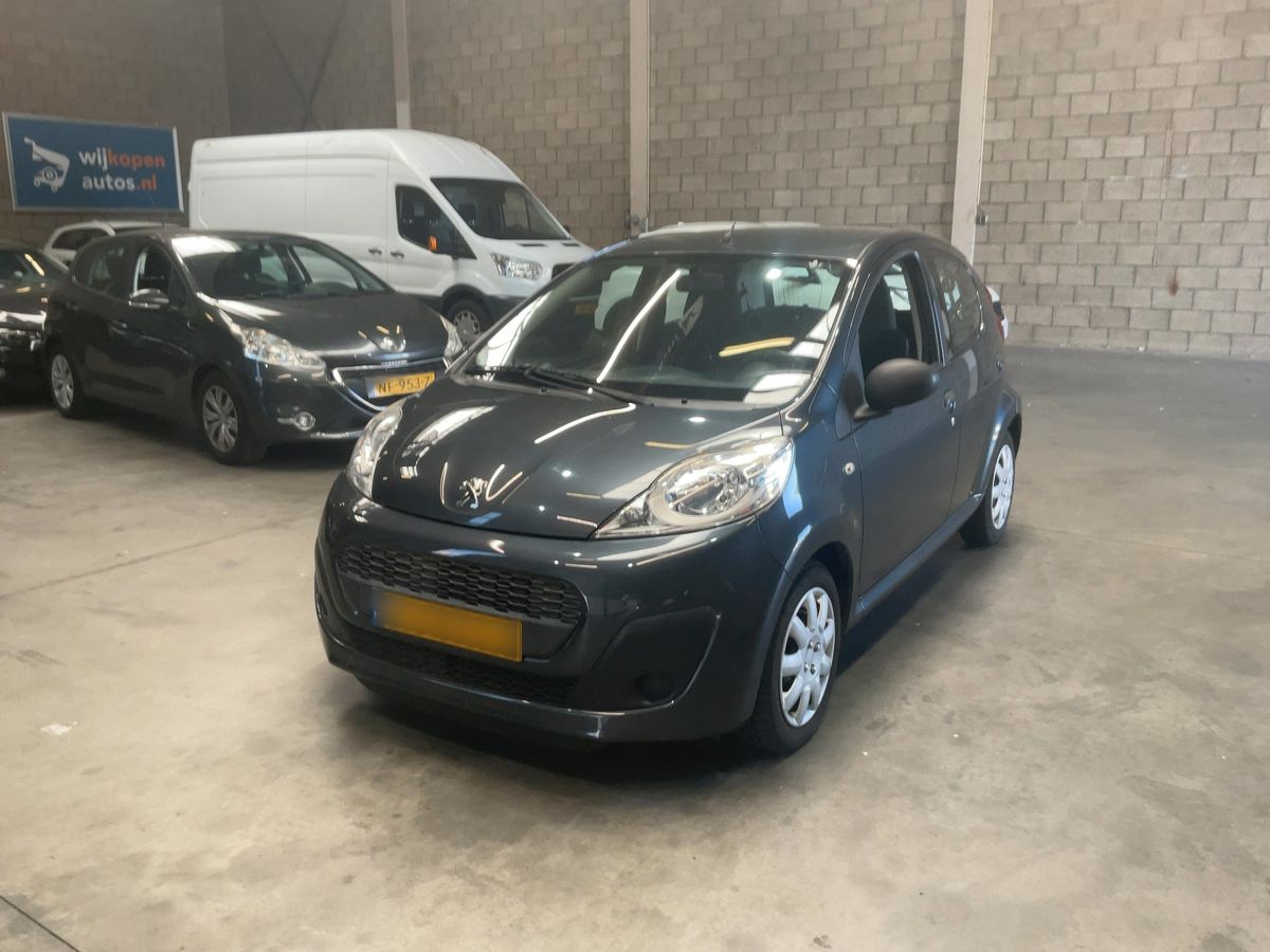 Peugeot 107 2013