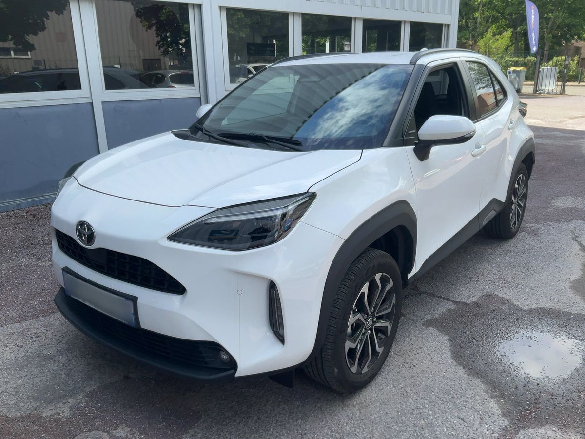 Toyota Yaris 2025 — photo 1