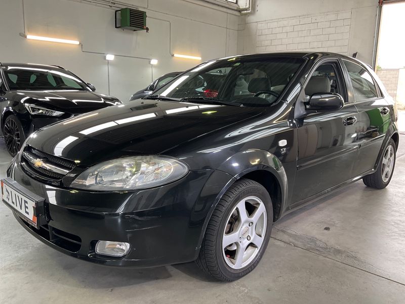 Chevrolet Lacetti 1.6 SX photo Chevrolet Lacetti 1.6 SX