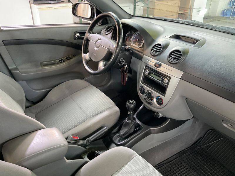 Chevrolet Lacetti 1.6 SX photo Chevrolet Lacetti 1.6 SX