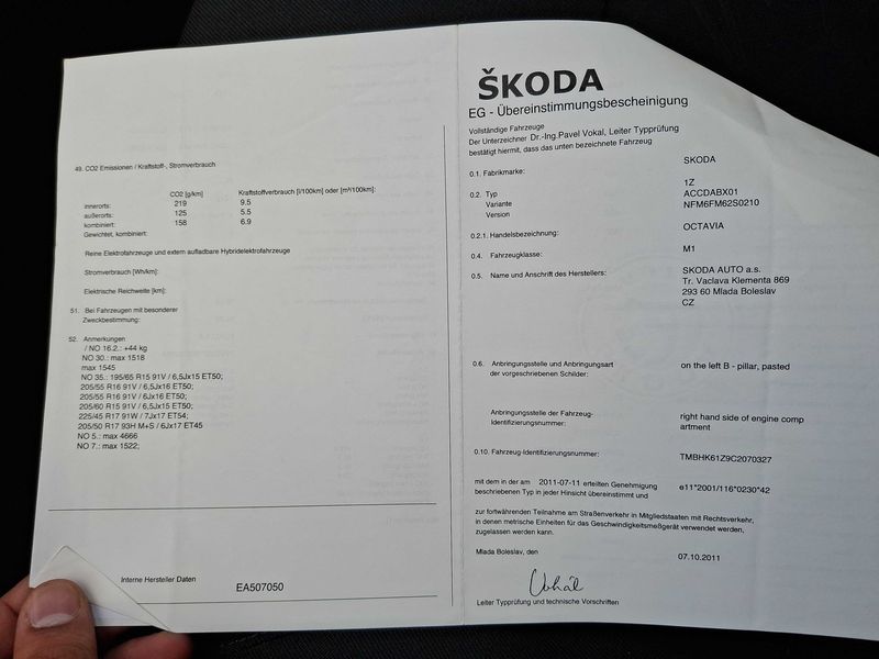 Skoda Octavia 1.8 TSI Family — zdjęcie 17