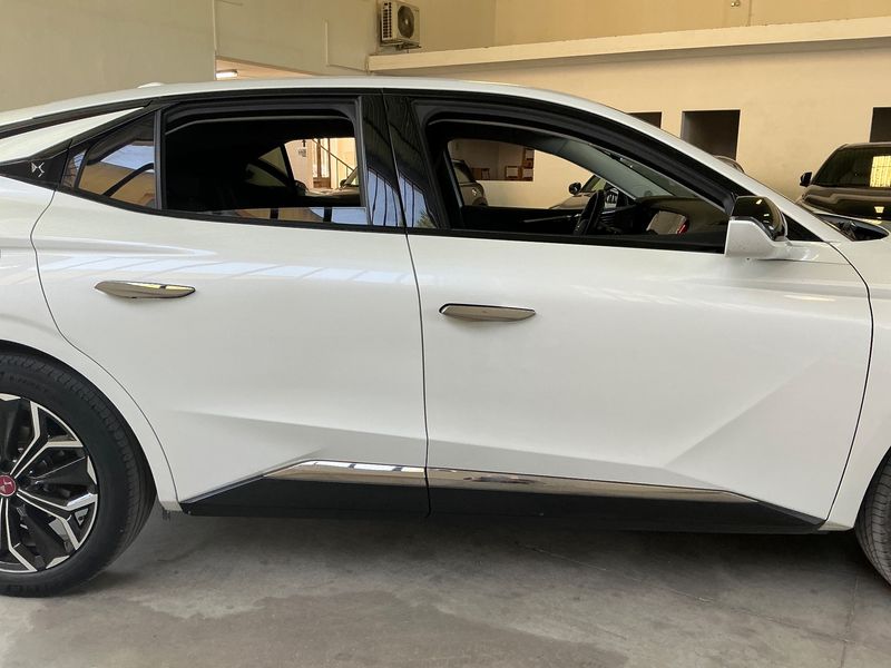 DS Automobiles DS4 1.6 E-Tense Hybrid Performance Line — zdjęcie 7