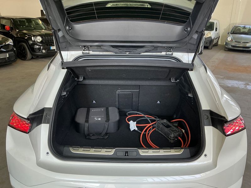 DS Automobiles DS4 1.6 E-Tense Hybrid Performance Line — zdjęcie 10